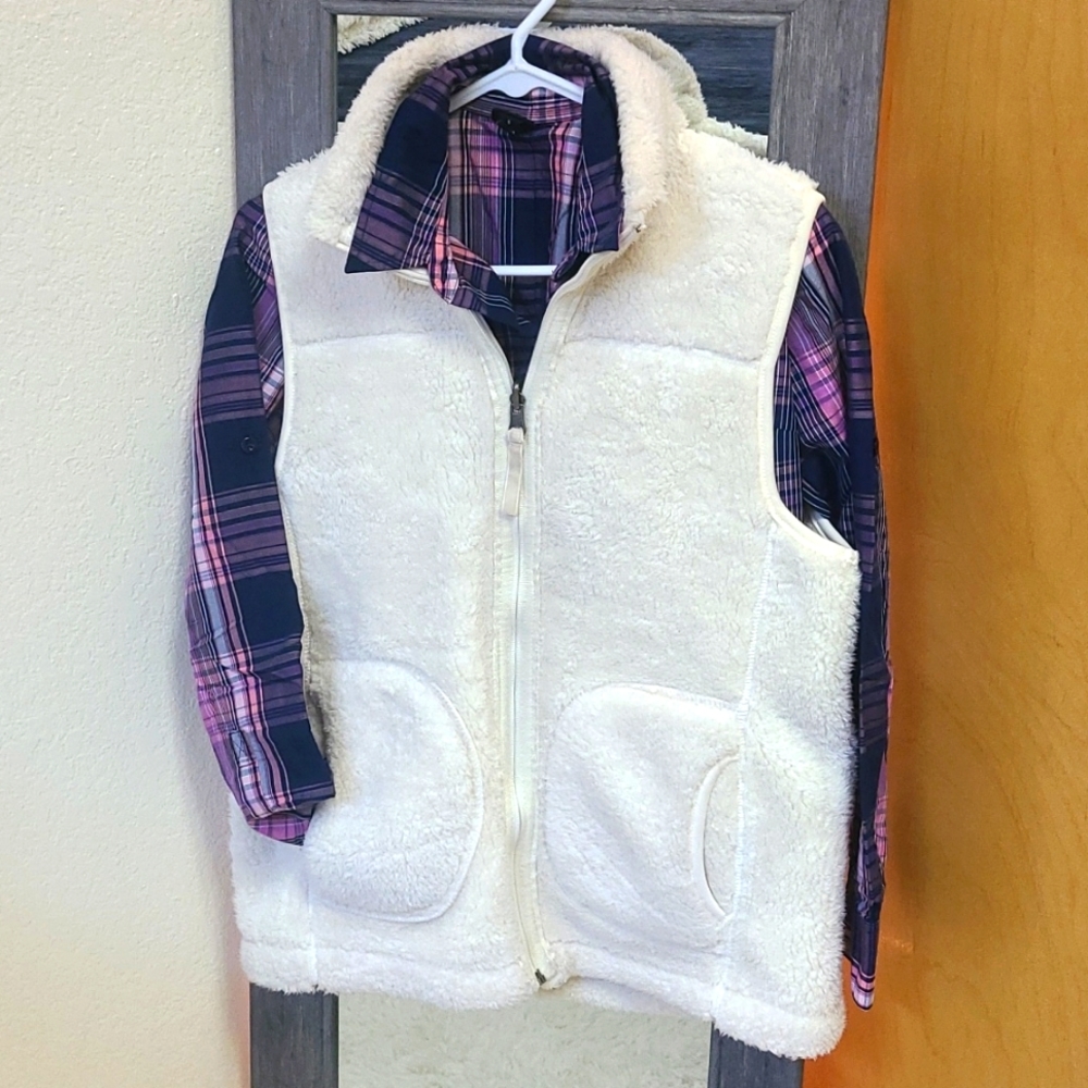 Mountain Lake Fleece Vest Reversible (White/Cream)